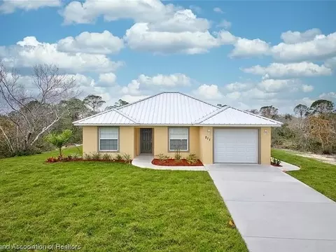 211 Buchanan Ave NE, Lake Placid, FL 33852