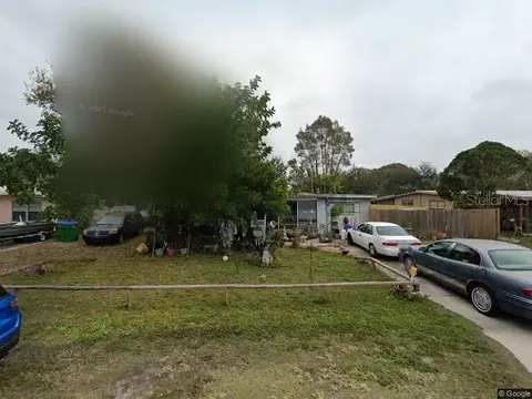 205 Emerald Ln, Largo, FL 33771