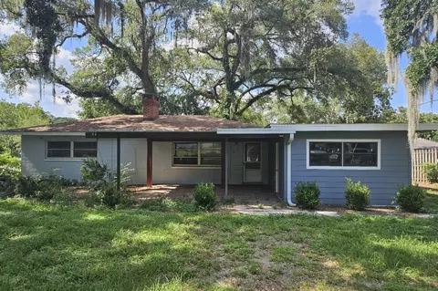 1804 Harcourt Dr, Leesburg, FL 34748
