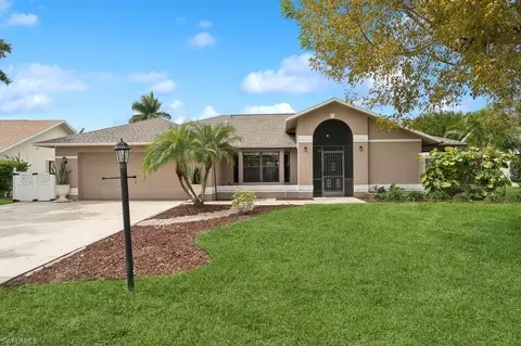 19220 Pine Run Ln, Fort Myers, FL 33967