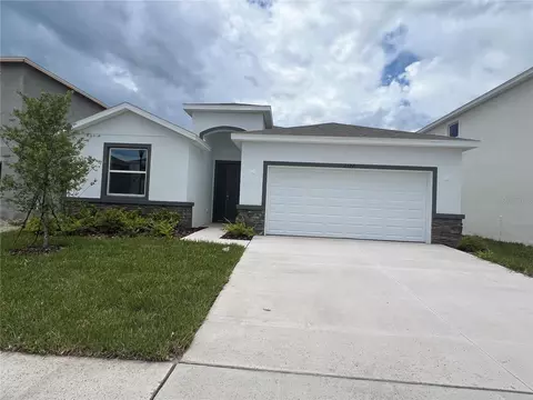 2527 Warren Acres Blvd, Wesley Chapel, FL 33543