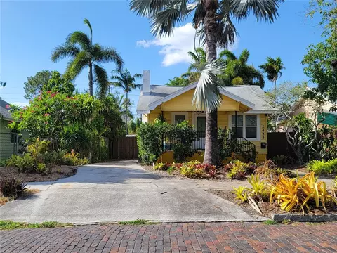 2425 Burlington Ave N, Saint Petersburg, FL 33713
