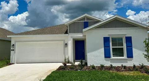692 Sand Pine Ln, Haines City, FL 33844