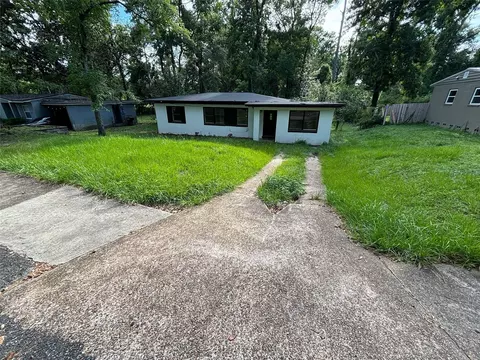 2412 Pontiac Dr, Tallahassee, FL 32301
