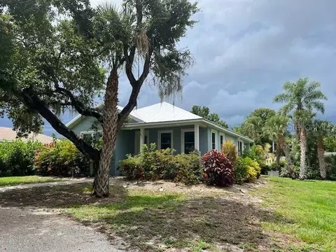 641 Yale St, Englewood, FL 34223