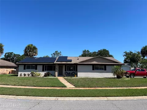 165 Springwood Dr, Daytona Beach, FL 32119