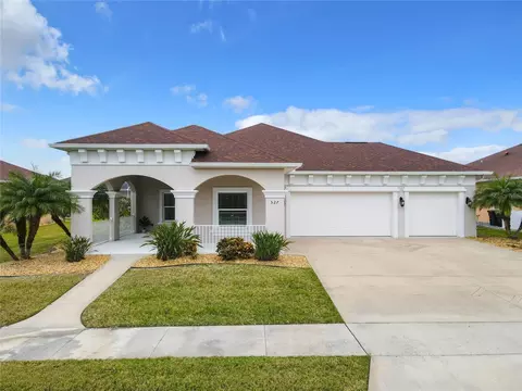 527 Bacio St, New Smyrna Beach, FL 32168