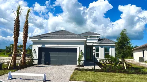 8104 Moonbeam Ave, Sarasota, FL 34241