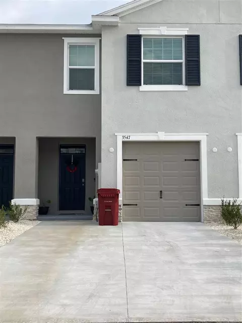 3547 White Dandelion Ct, Plant City, FL 33565