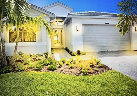 12477 SW Laguna Reef Dr, Port Saint Lucie, FL 34987