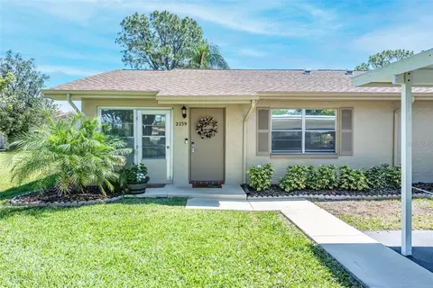 2239 Grenadier Dr #151, Sun City Center, FL 33573