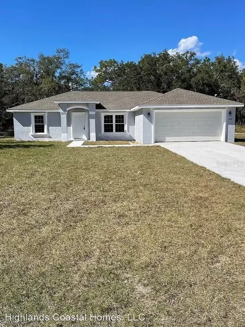 11452 N G Martinelli Blvd, Citrus Springs, FL 34433
