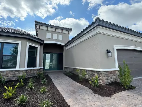 8152 Moonbeam Ave, Sarasota, FL 34241