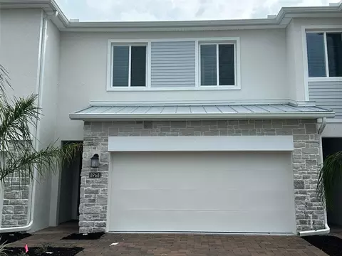 8956 Swing Ln, Davenport, FL 33896