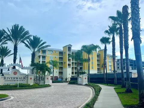 7 Riverwalk Dr #201, New Smyrna Beach, FL 32169