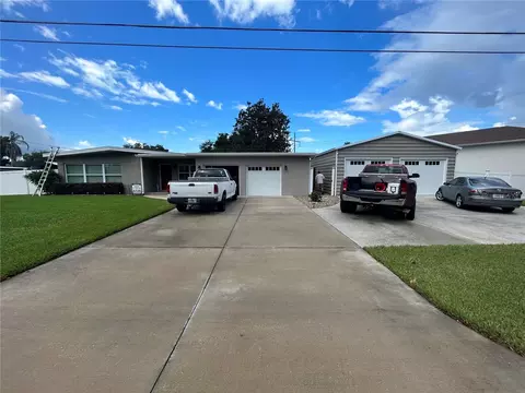 2440 W Lake Brantley Dr, Longwood, FL 32779