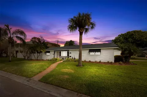 5001 Lansing St NE, Saint Petersburg, FL 33703