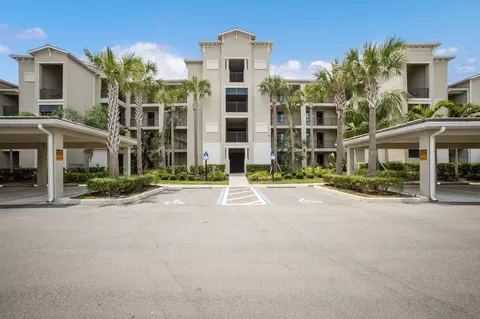 17626 Gawthrop Dr #301, Bradenton, FL 34211