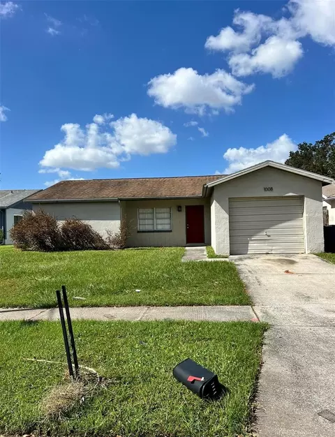 1008 Pine Ridge Cir, Brandon, FL 33511