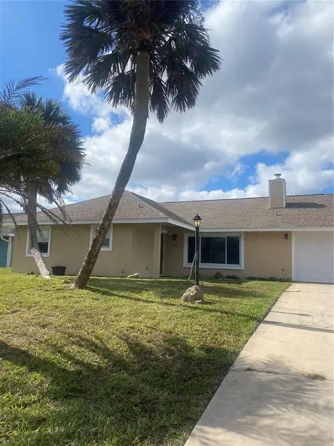 37 Sea Harbor Dr E, Ormond Beach, FL 32176