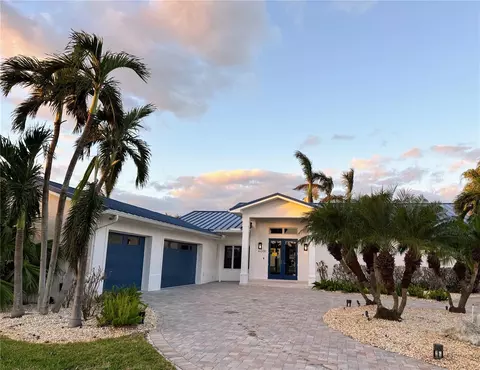 6031 Emerald Harbor Dr, Longboat Key, FL 34228