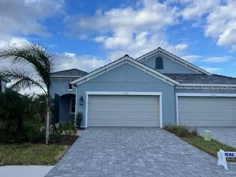 10165 Lake Wales Cir, Sarasota, FL 34241