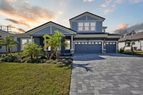 10150 Meadowrun Dr, Lithia, FL 33547