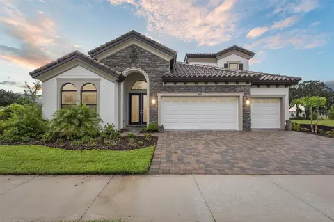15062 Rider Pass Dr, Lithia, FL 33547