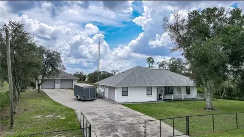 223 Martin St, Lake Placid, FL 33852