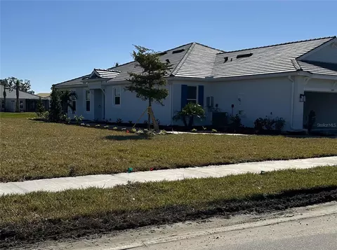 8073 Moonbeam Ave, Sarasota, FL 34241