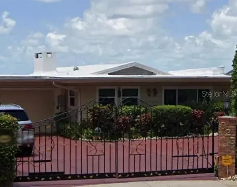 925 Alameda Way, Sarasota, FL 34234