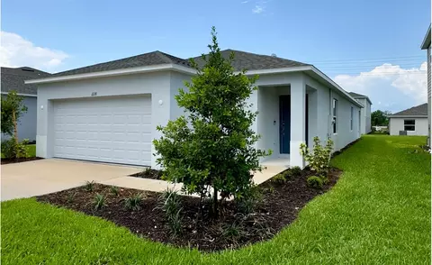 228 Acorn Rd, Haines City, FL 33844