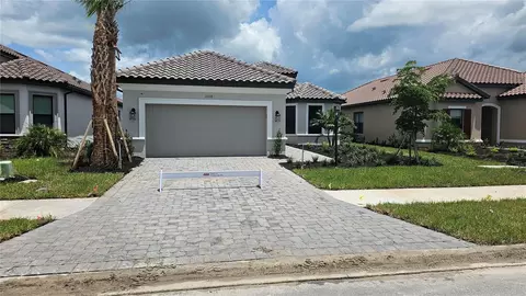 10128 Silent Night Ln, Sarasota, FL 34241