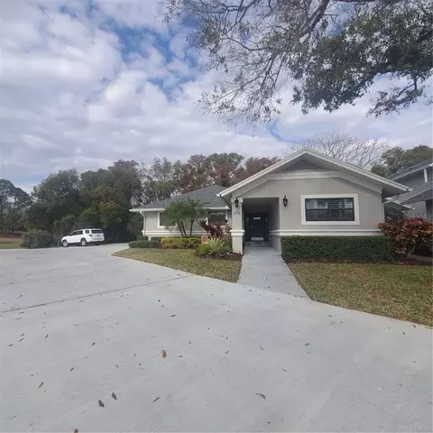 2621 Royal Liverpool Dr, Tarpon Springs, FL 34688
