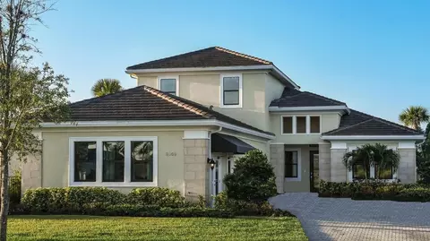 4597 Mondrian Ct, Sarasota, FL 34240