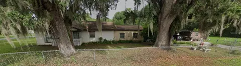 402 N York St, Bushnell, FL 33513