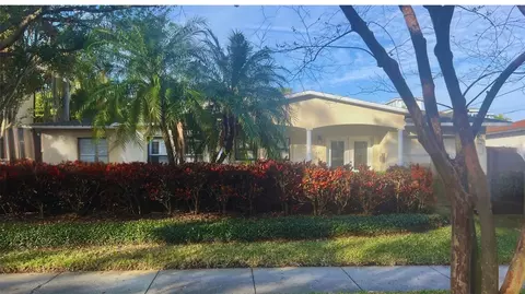643 Riviera Dr, Tampa, FL 33606