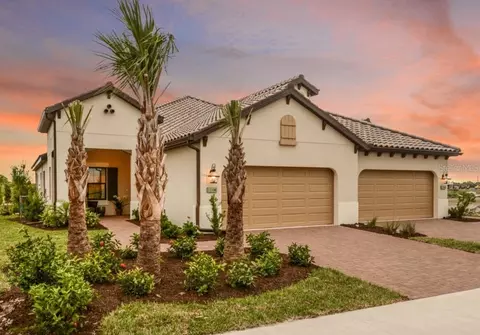 10169 Lake Wales Cir, Sarasota, FL 34241
