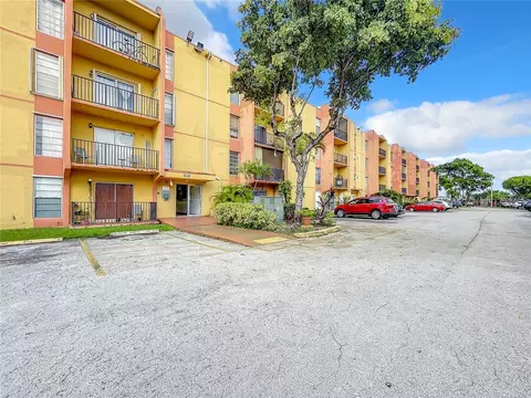 4707 NW 7th #204-8, Miami, FL 33126