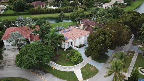 8940 SW 160th St, Palmetto Bay, FL 33157