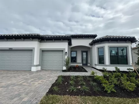 5954 Talon Preserve Dr, Nokomis, FL 34275