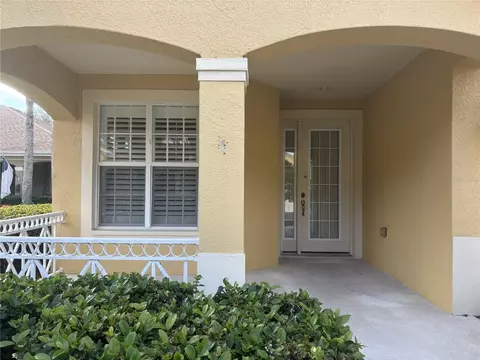 12722 Aston Creek Dr, Tampa, FL 33626