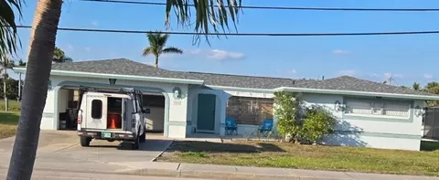 1005 Lucerne Pkwy, Cape Coral, FL 33904