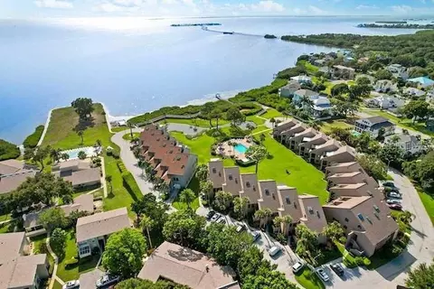 332 Windrush Loop, Tarpon Springs, FL 34689