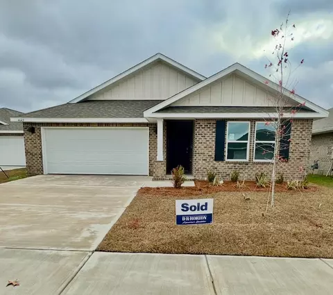 4645 Naval Ct, Crestview, FL 32539