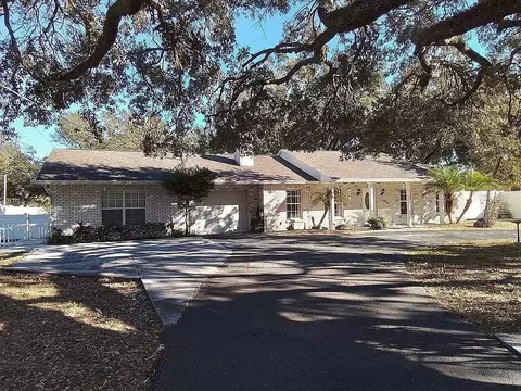 10707 N 52nd St, Temple Terrace, FL 33617