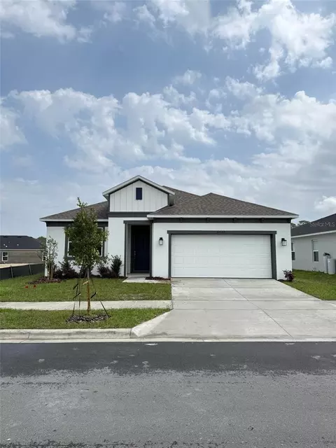 6085 Elm Samaras Ln, Apopka, FL 32712
