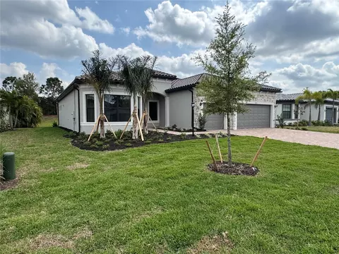 16914 Winthrop Pl, Bradenton, FL 34202