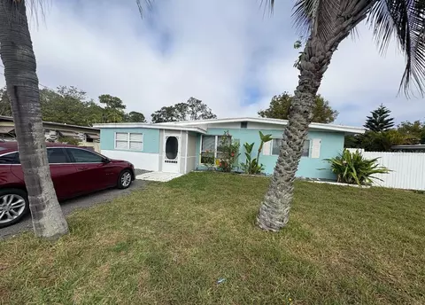 7300 Royal Palm Dr, New Port Richey, FL 34652
