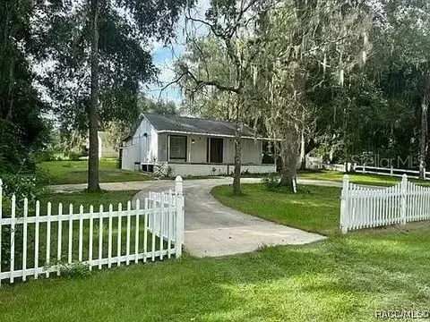 8636 E Skye Dr, Inverness, FL 34450